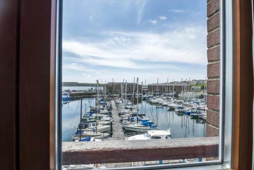 Marina View - 3 Bedroom Apartment - Milford Marina, Milford Haven, Pembrokeshire