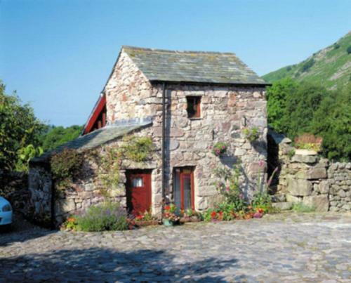Plum Guide - Stanley Ghyll Cottage