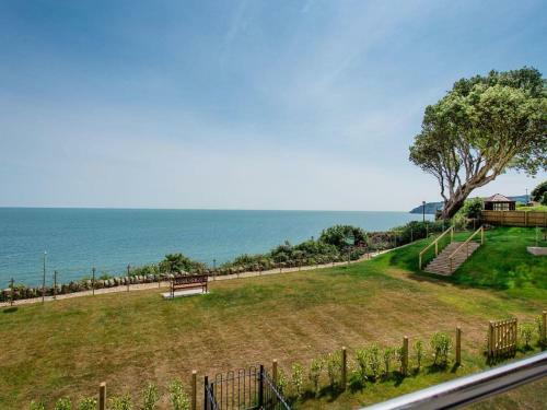 Cliff Edge, Sandown, Isle of Wight