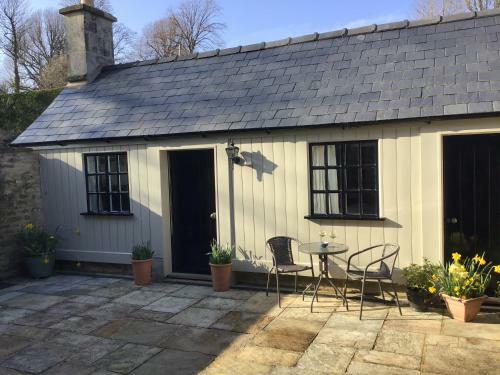 Courtyard Cottage, Stroud, Gloucestershire