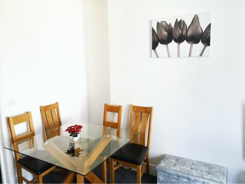 Derwent Street Apartment 2 - Self Contained - 2 Bed Self Catering Apartment