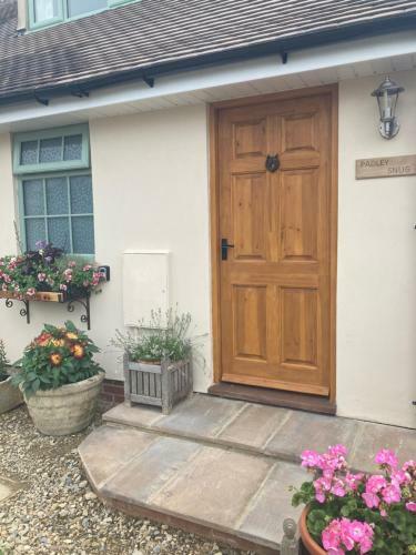 Padley Snug with private courtyard garden