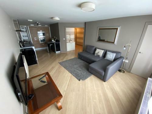 Maidenhead Stylish and Modern 2 bedroom apartment Maidenhead with Pleasant views