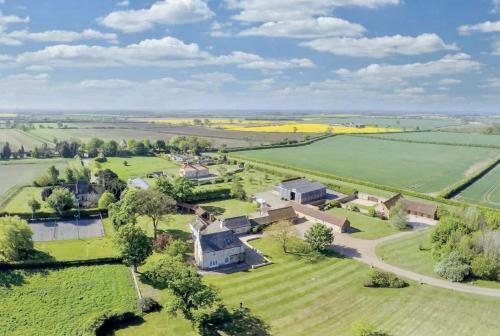 Charming Hen Cottage self-catering for two