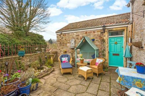 NEW! Charming chapel, sleeps 12 nr Bath & Bristol