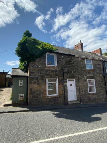2 Bedroom Cottage House, Houghton-Le-Spring, Tyne and Wear