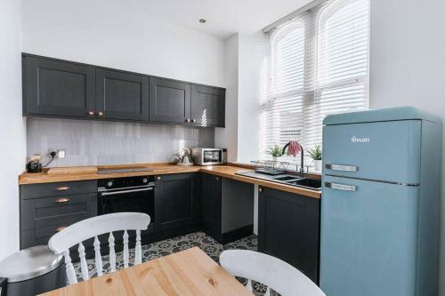St MARYS APARTMENT - 1 BEDROOM MODERN ACCOMMODATION IN CHARMING MARKET TOWN, Penistone, South Yorkshire