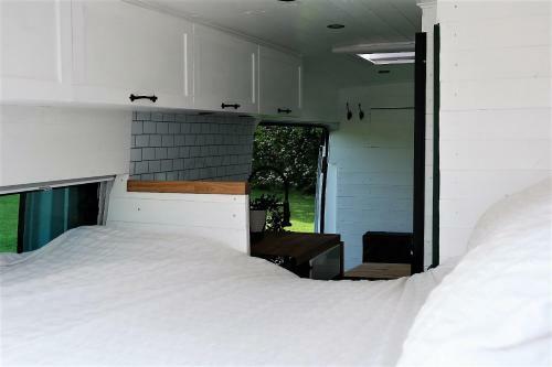 Superb 4 berth Campervan with Kingsize bed