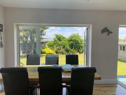 Skip to the Beach - dog friendly house ideal for large families