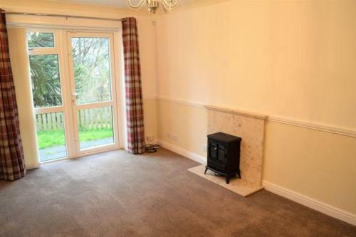 2 bed apartment, Ovenden, West Yorkshire