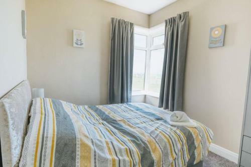 BEACHFRONT APARTMENT // 3 BED APARTMENT WITH SEA VIEW NEAR BRIDLINGTON, NORTH YORKSHIRE
