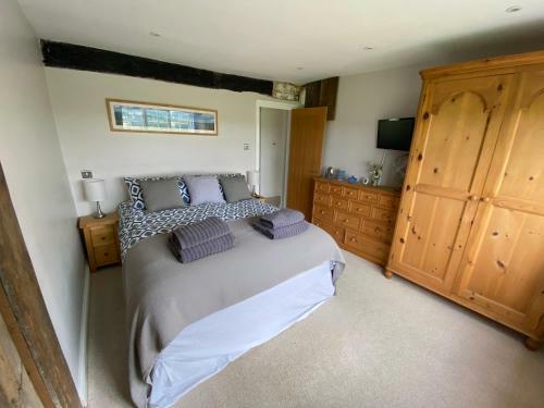 Amazing cottage right in the heart of Ewhurst Green, overlooking Bodiam Castle