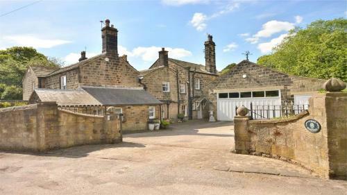 Beech Cottage 5 bed detached house, Rawdon, West Yorkshire