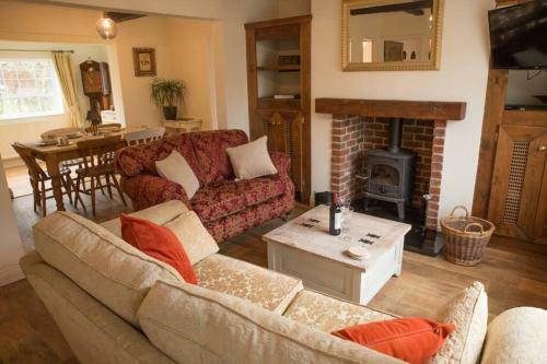 Quaint Country Cottage close to centre of York, Nether Poppleton, North Yorkshire