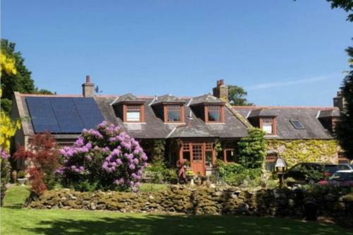 Serene Countryside Home with Manicured Gardens, Stonehaven, Aberdeenshire