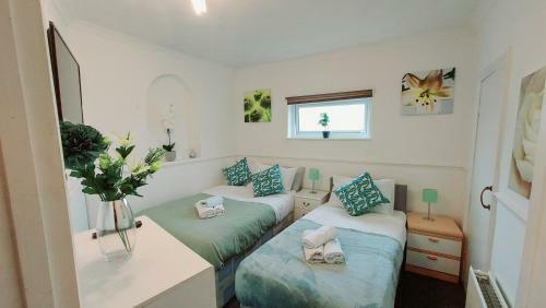 The Corpora Villa -Perfect For Long & Short Stays, Gillingham, Kent